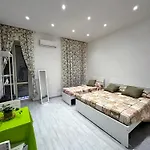 Oliver\'S House